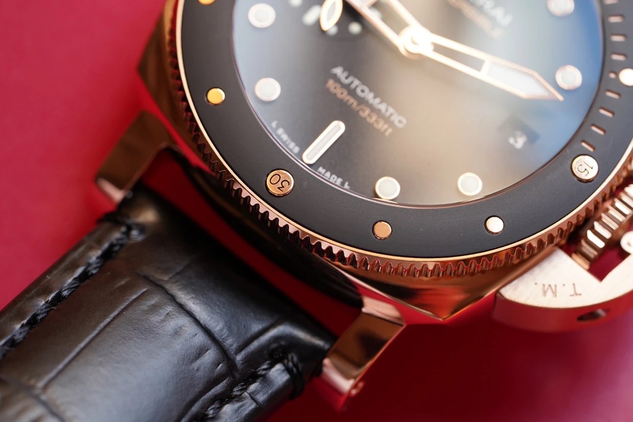 VS臻品（2020推荐）：沛纳海SUBMERSIBLE潜行系列PAM00974意大利牛皮黑陶瓷表圈男士机械手表