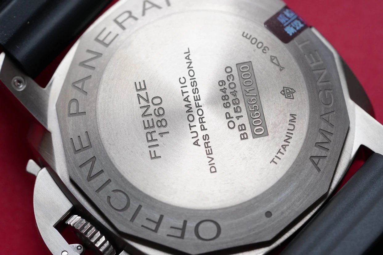 沛纳海389PAM00389最新升级版机芯《敢死队3》史泰龙同款！堪称手表界中的“路虎”47mm硬汉味十足！
