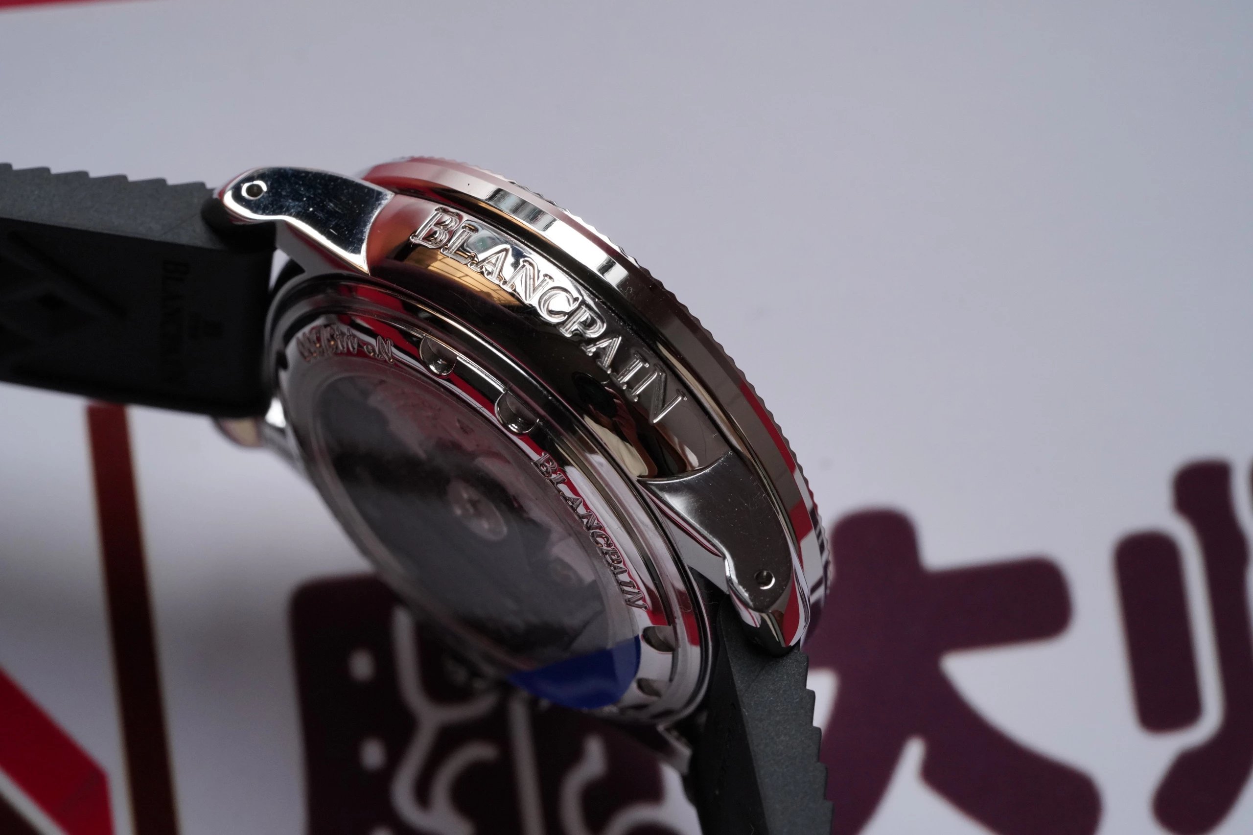 ZF新品发布——宝po五十噚系列5008B腕表(又名最美宝珀——梭子鱼)1.316L精钢材质，腕表尺寸40.30毫米X13.23毫米.超级精巧的表壳打磨以及爆棚的表壳细节还原质感