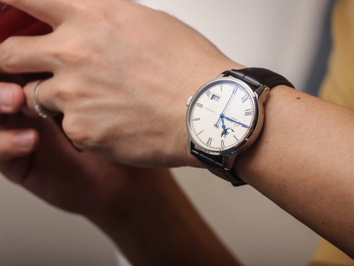 V9厂格拉苏蒂原创议员大日历月相腕表，独家3D月相盘，双跳日历，部分配件可与原装互换，尺寸40x12.2mm